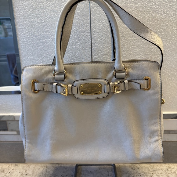 Pre-Owned Michael Kors Vanilla Leather gold Link saschel purse shoulder bag - Picture 3 of 16